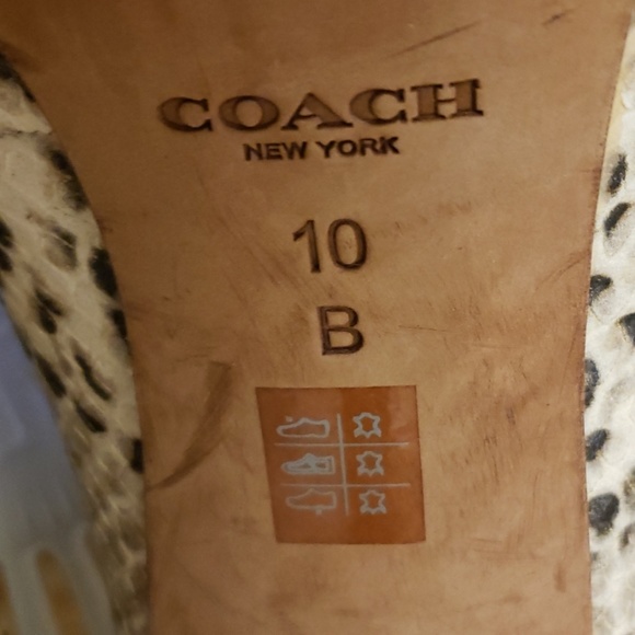 Coach Chelsey Printed Python Pumps Size 10B - Picture 6 of 8